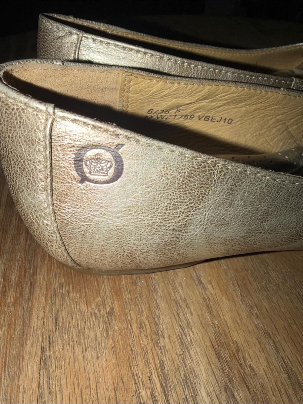 Born Leather Ballet Flats Gold Flower women’s size 6 - Picture 3 of 6